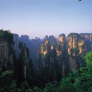 喜樂C線：（魅力湘西）鳳凰古城、天子山、寶峰湖純玩四日游